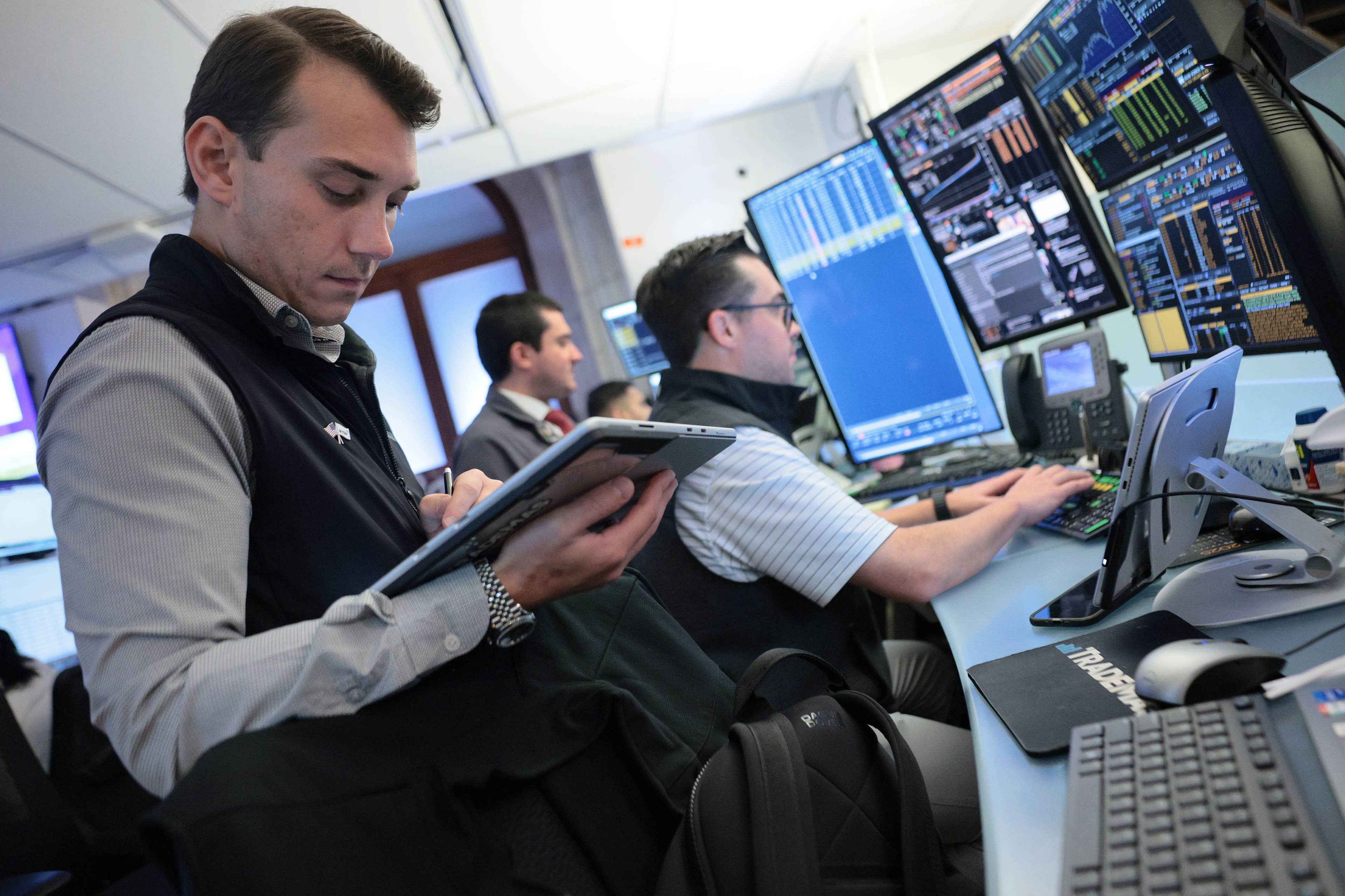 The hidden AI stock trap in your portfolio — what to buy instead