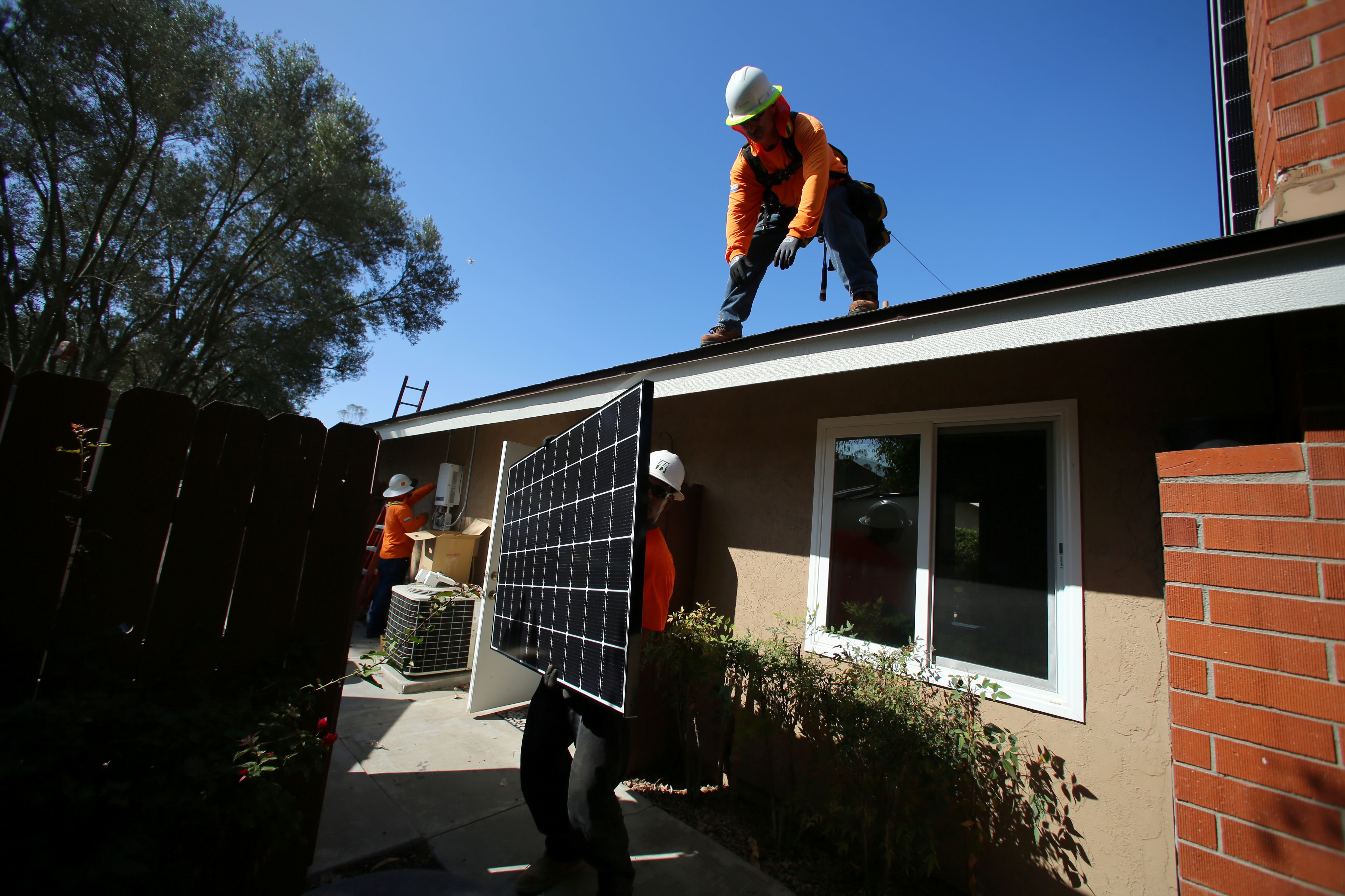 US clean energy investment surges 22% in second quarter