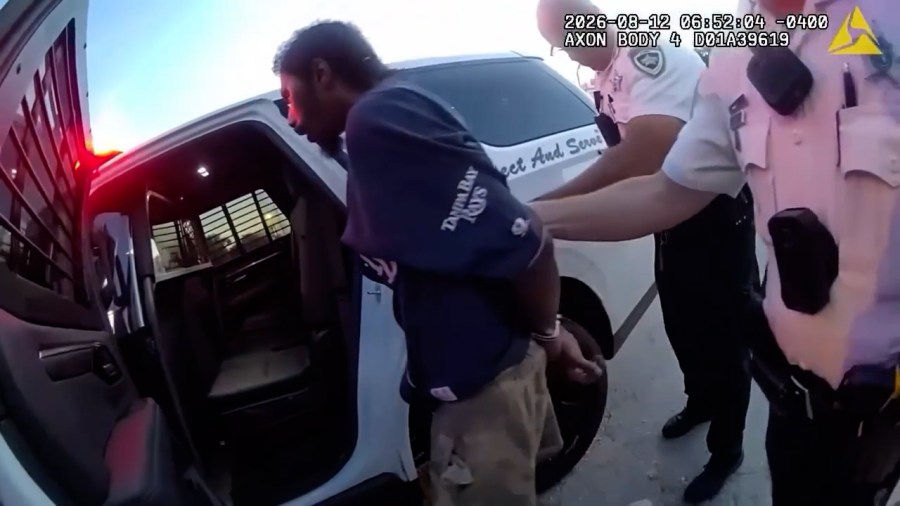 Tampa man chases 2 kids heading to school, exposes himself before witnesses step in: HCSO