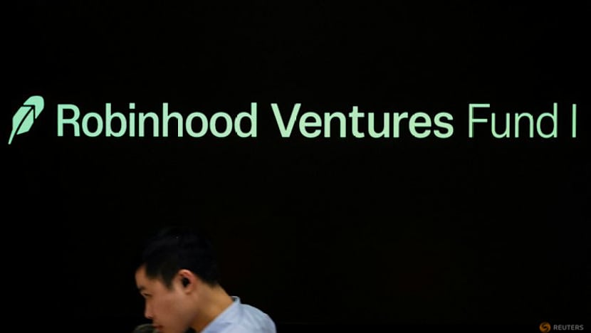 Robinhood's second venture fund debuts, drawing retail money into private markets