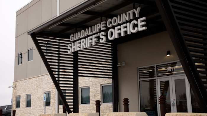 Guadalupe Co. sheriff’s deputies shoot, kill man accused of menacing woman, GCSO says