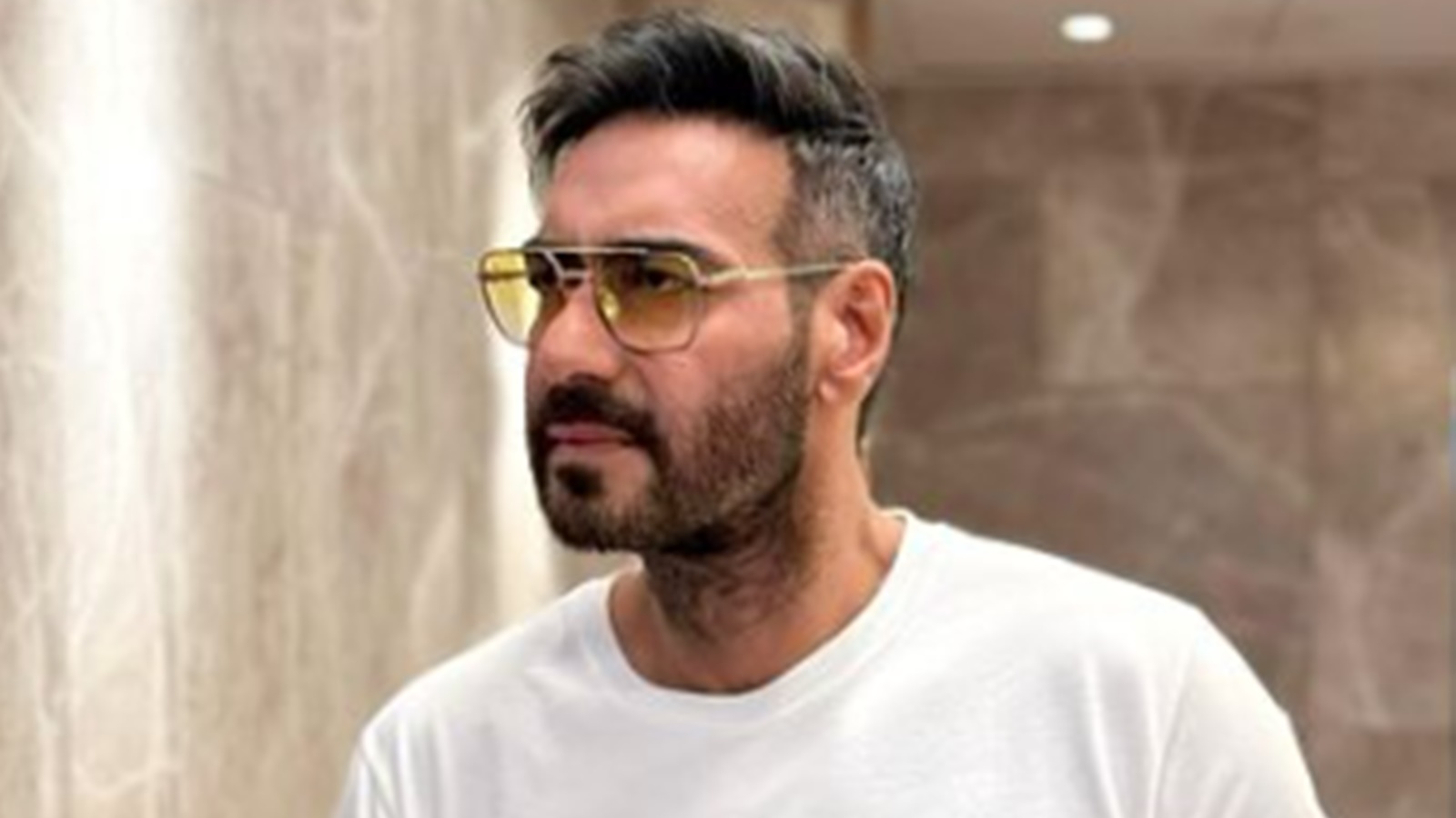 Ajay Devgn once opened up about his ‘phobia’ of eating with hands: ‘See…Kajol’