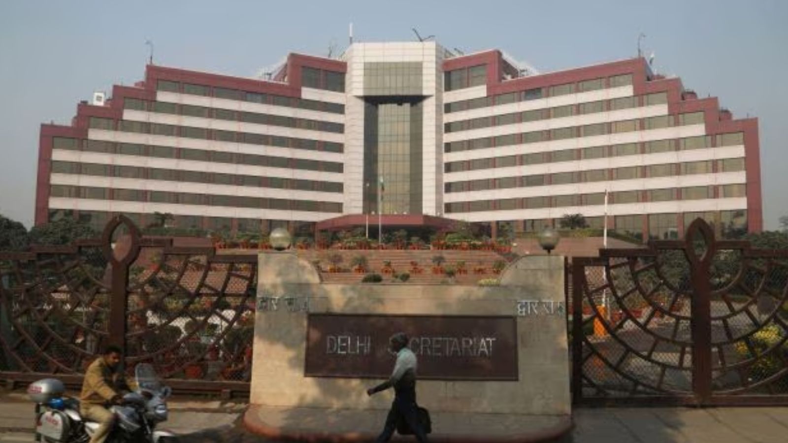 Delhi Secretariat to come up at ITO; Income Tax Office to get new building