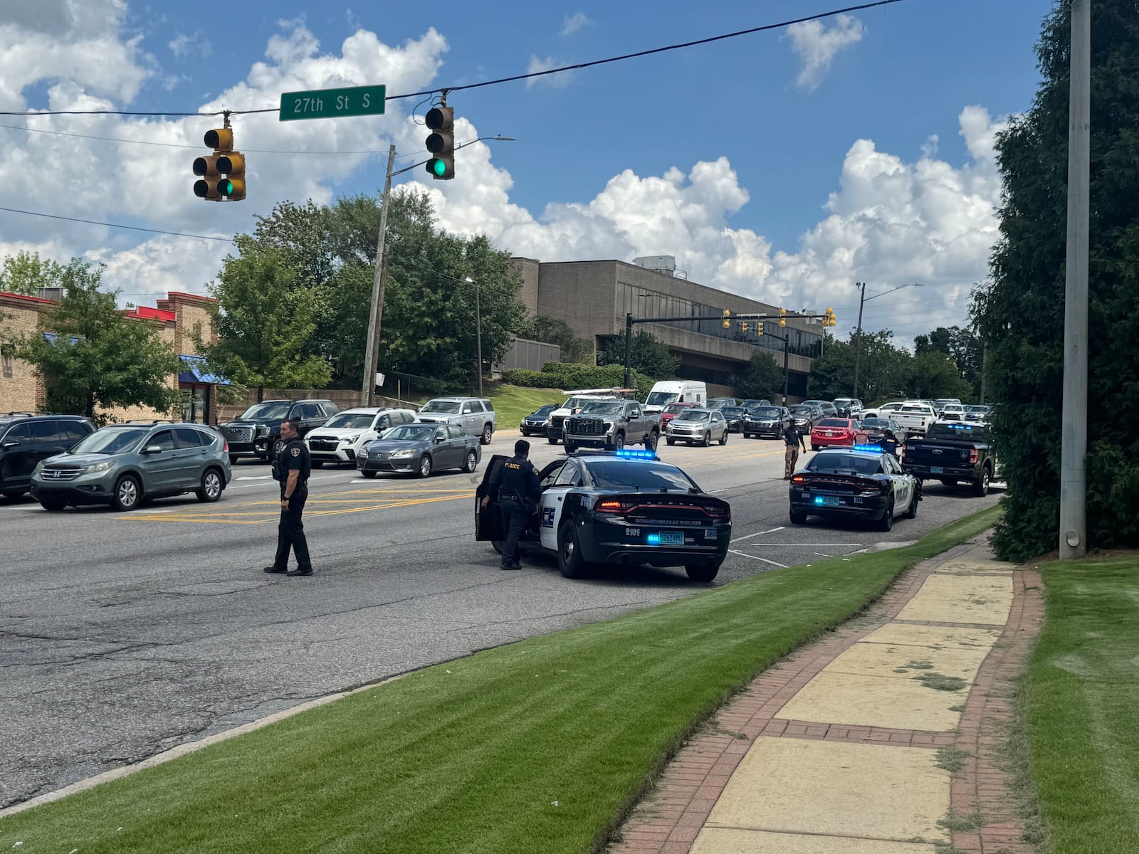Police, firefighters swarm UAB St. Vincent’s Birmingham hospital as gunshots fired