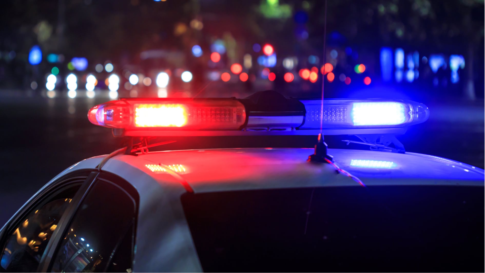 Burglar uses vehicle to pull gun safe through house wall, deputies say