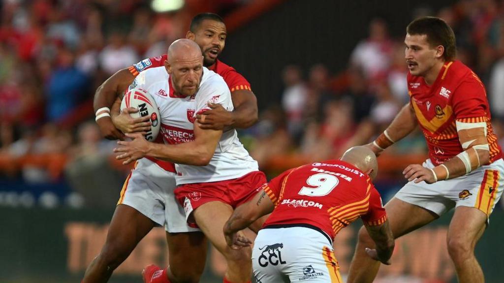 Robins stay fifth after beating Dragons