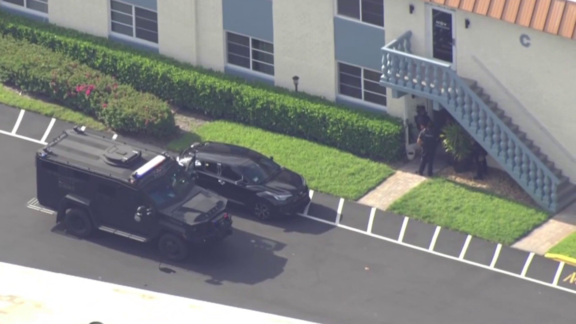 Large police response underway at Wilton Manors apartment complex