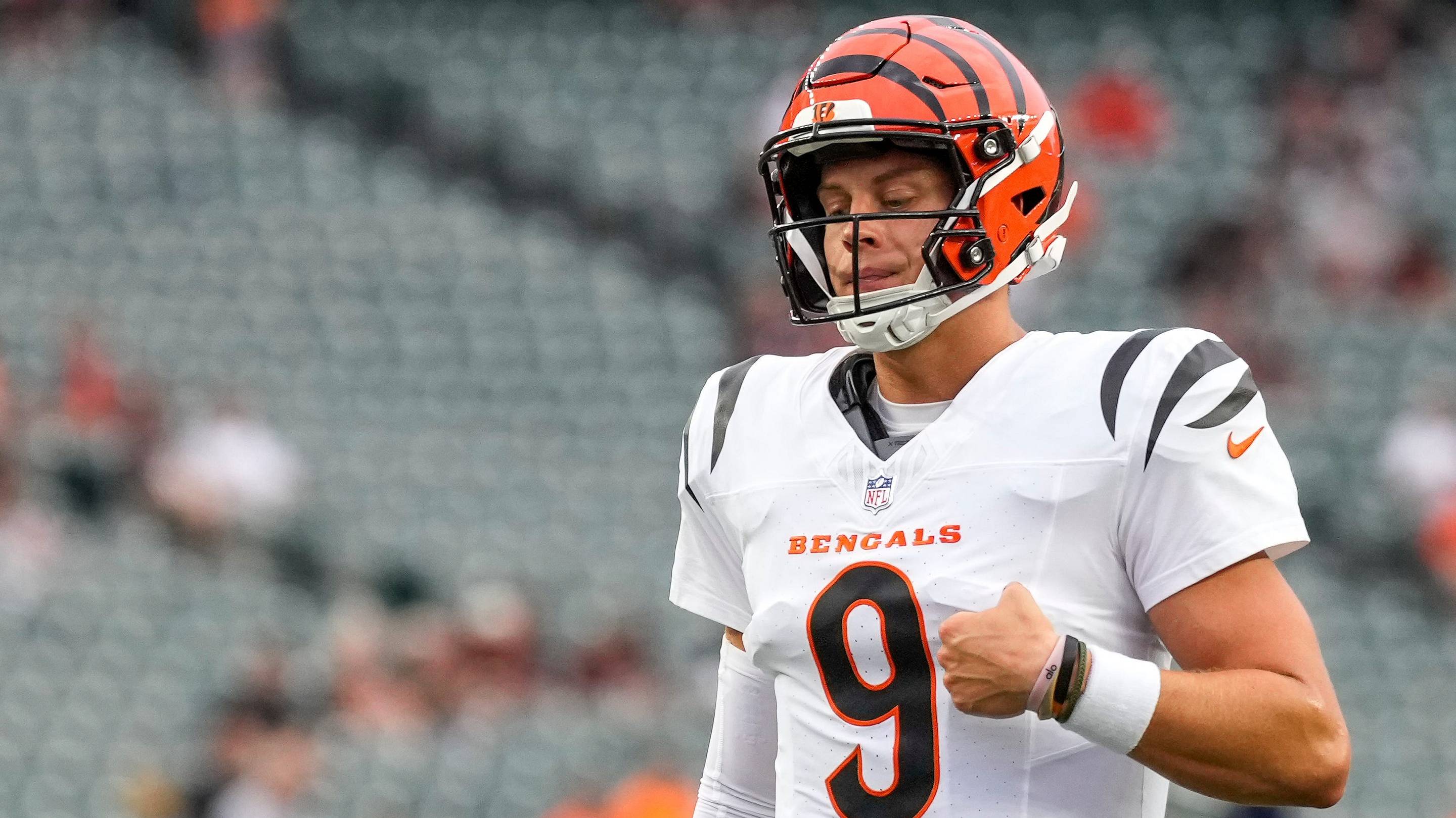 Joe Burrow's 2026 Bengals Debut: 12 Snaps, 7 Under Center, 5 Completions, 2 Hits Taken (1 Big One), 1 Sack