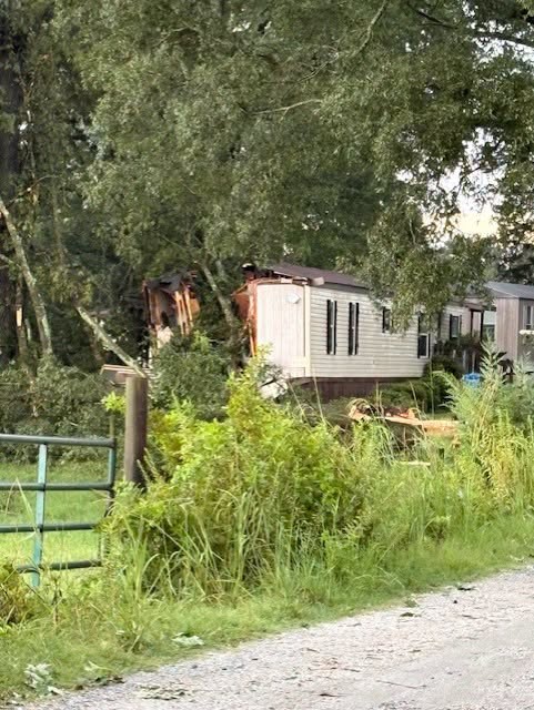 Storms knock out power to 4,000+ in Monroe, close down several streets