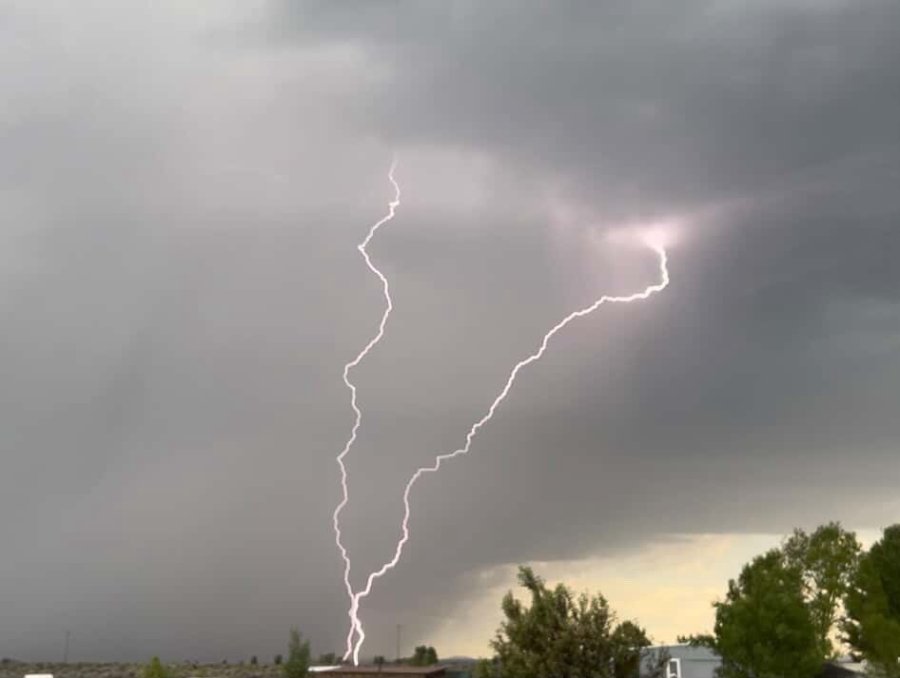 Lightning causes more than 10 new fires in Oregon on Thursday