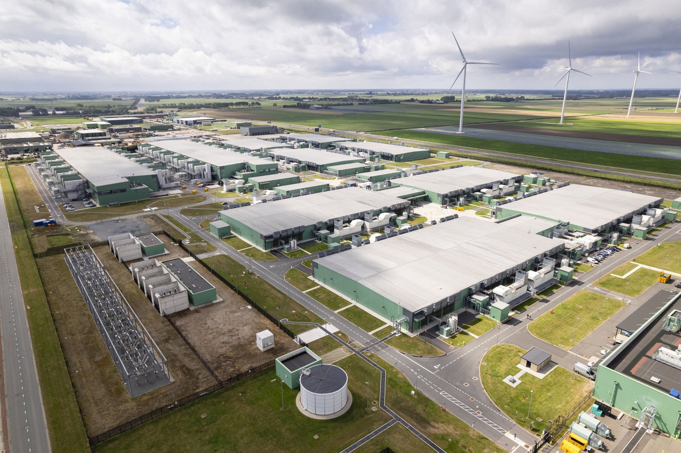 Bloom Energy Says It's Now "The Standard for AI Onsite Power." Here's What That Means for the Stock.