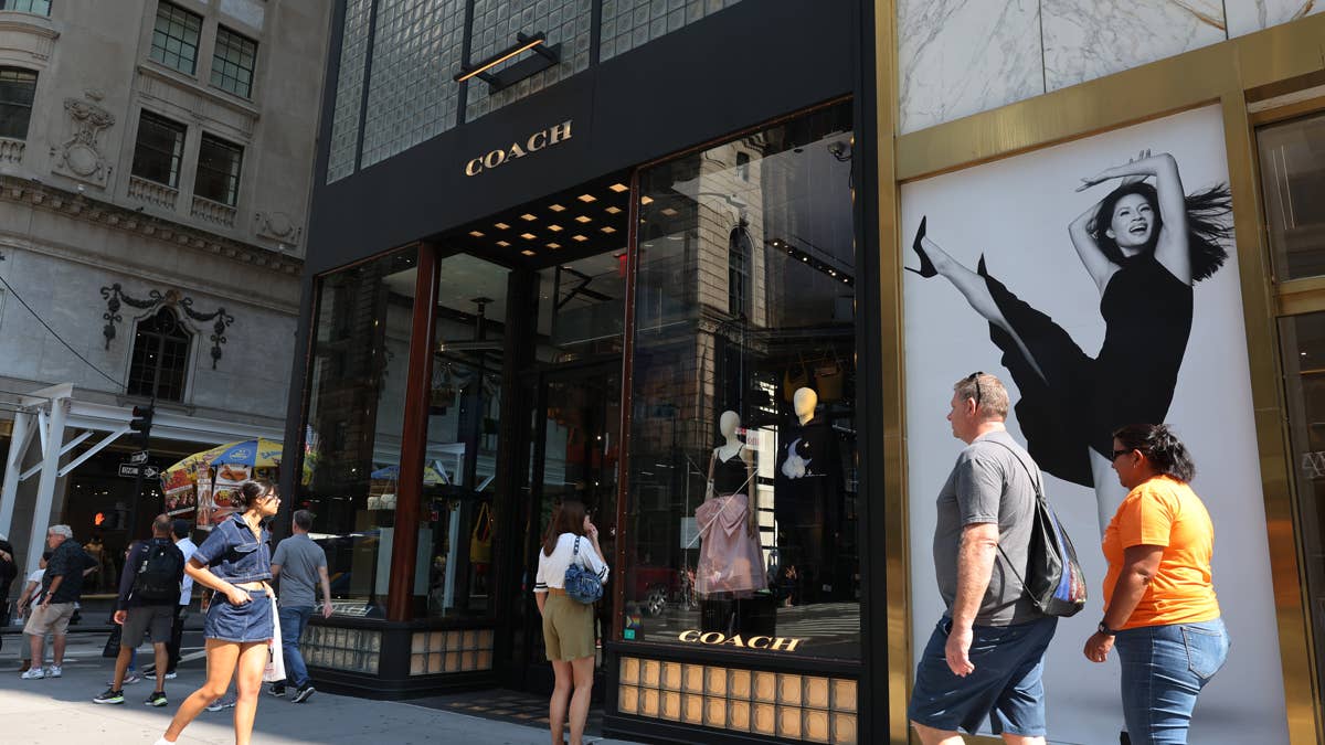 Coach Outlet's highly rated shoulder bag now comes with pockets