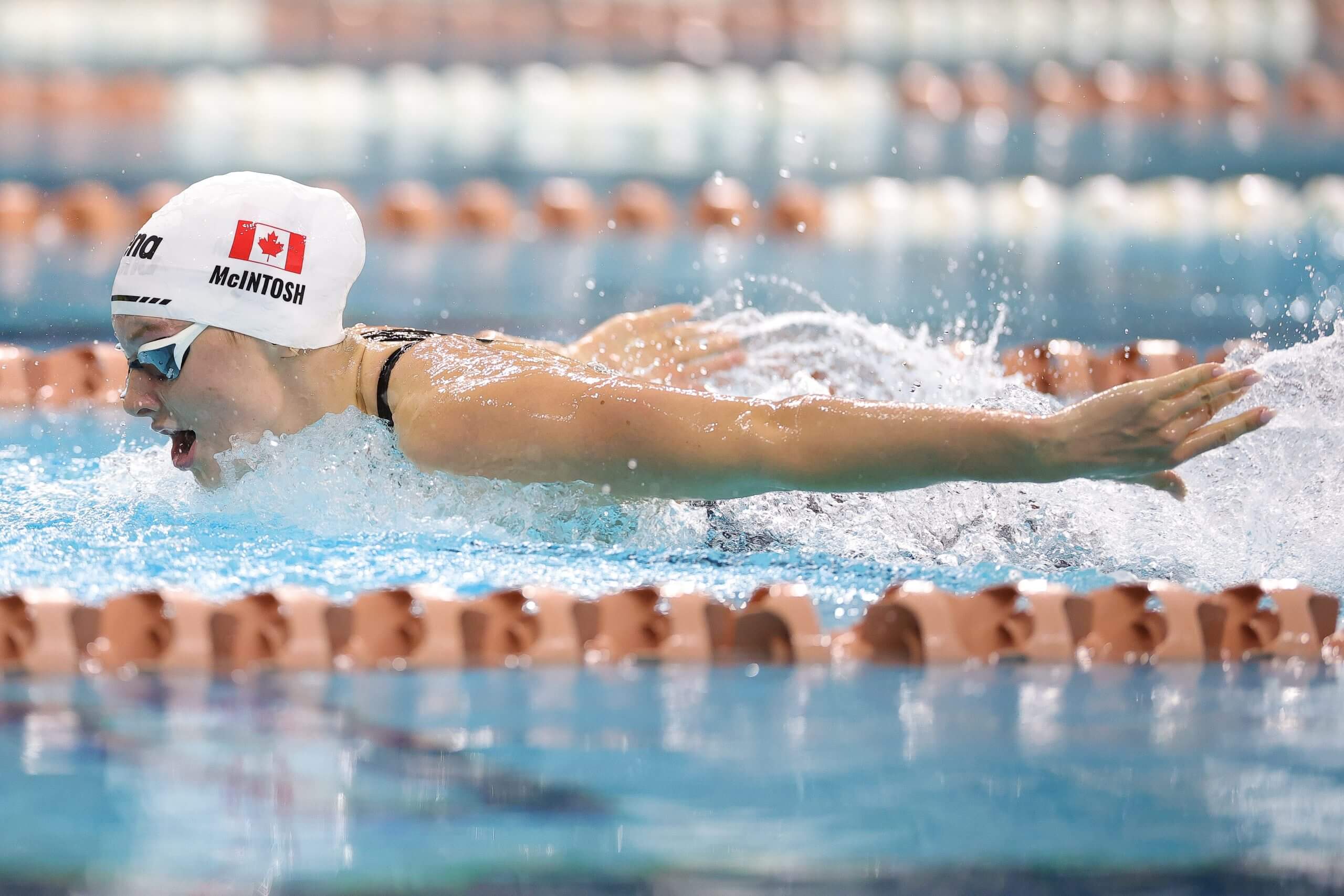 What makes Summer McIntosh so fast? Look to long arms, race cars and rowboats