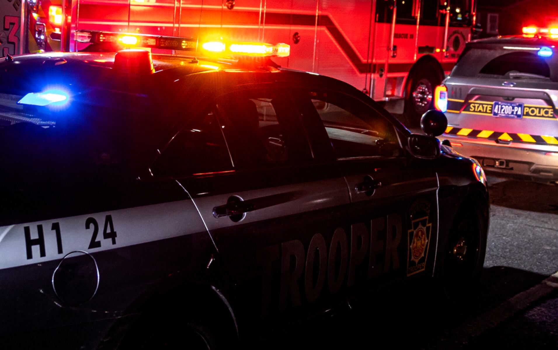 Fatal crash shuts down Adams County road: police