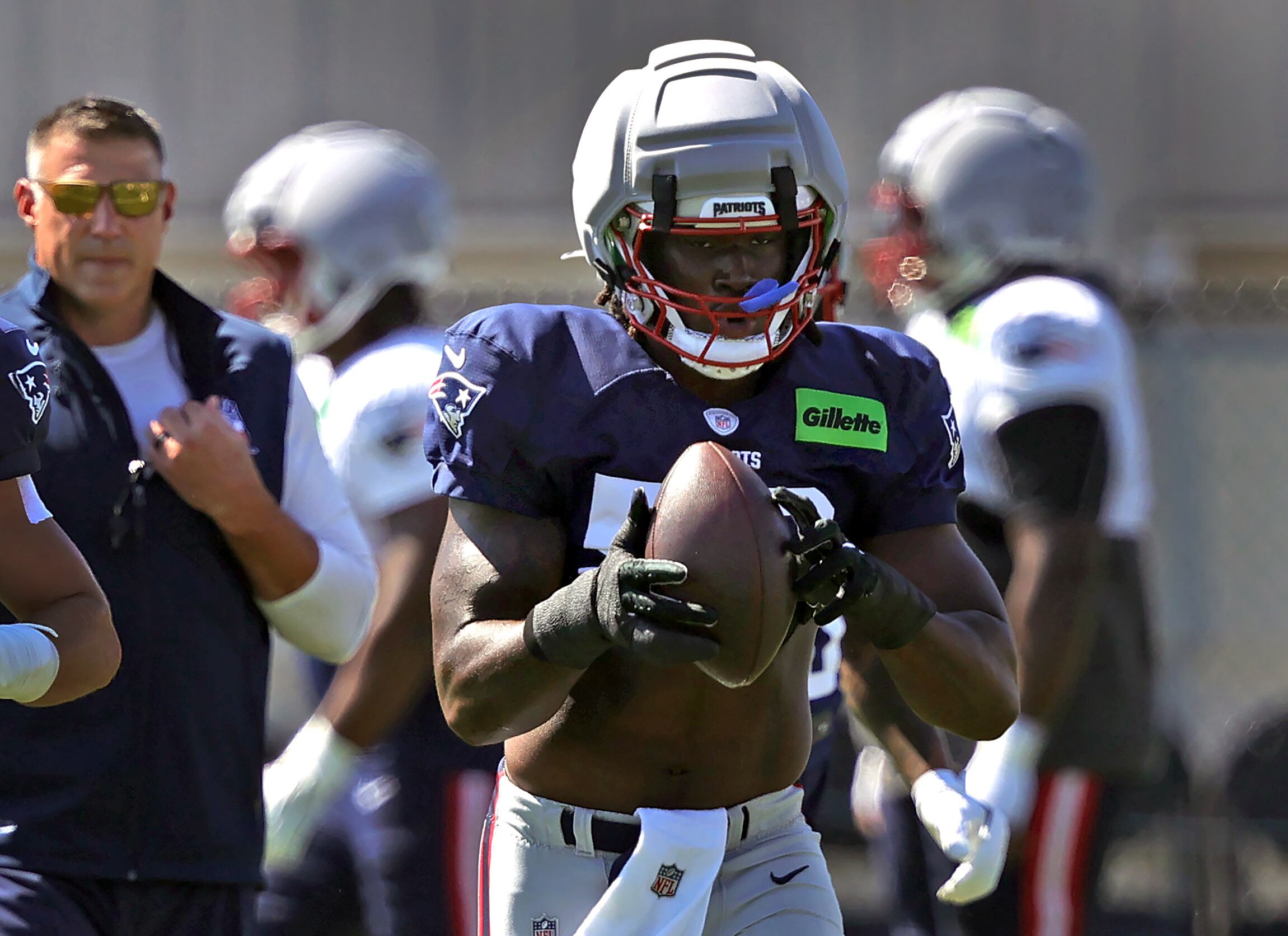 How rookie Gabe Jacas responded to being ‘challenged’ on sideline by Mike Vrabel