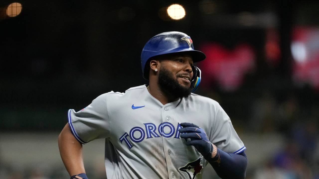 What Guerrero Jr. can do to turn around hitting woes: ‘Just go have fun’