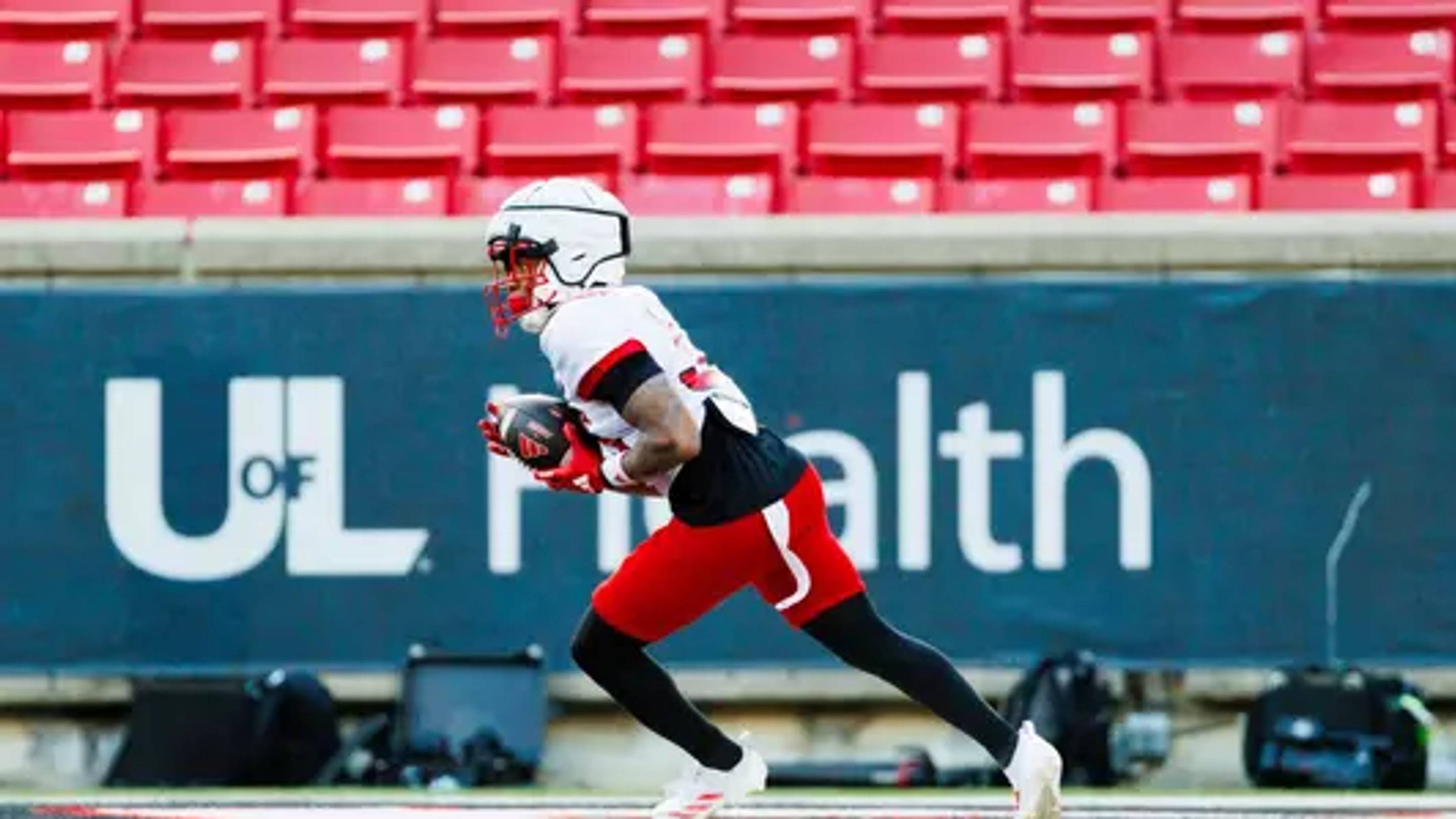Stu Holt Returning to Louisville Football Staff