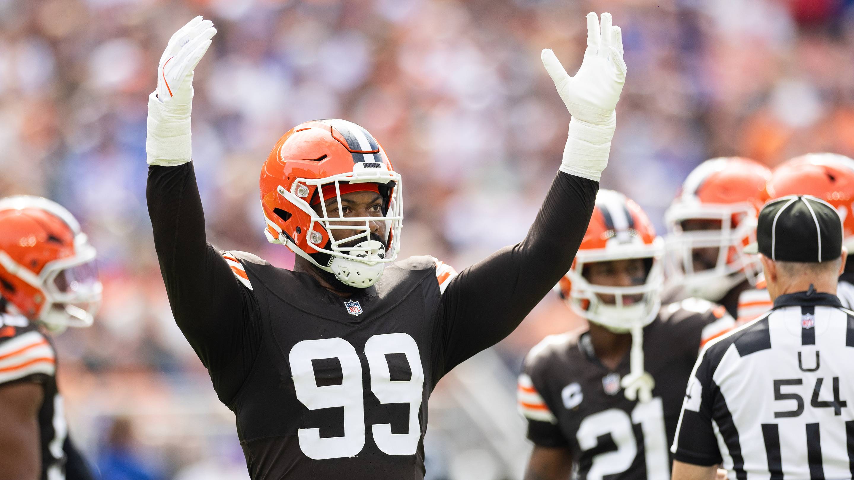 What Cleveland Browns Recent Free Agent Visits Say About the Defensive Line