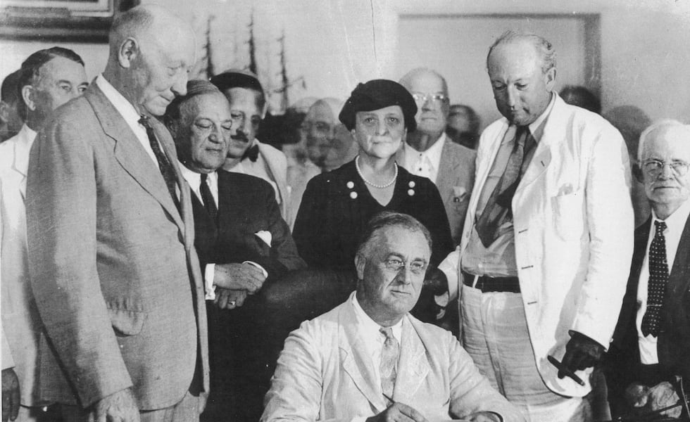 Deseret News archives: FDR sets Social Security program in motion 91 years ago