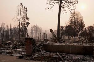 In record wildfire season, firefighter entrapments hit 20-year high