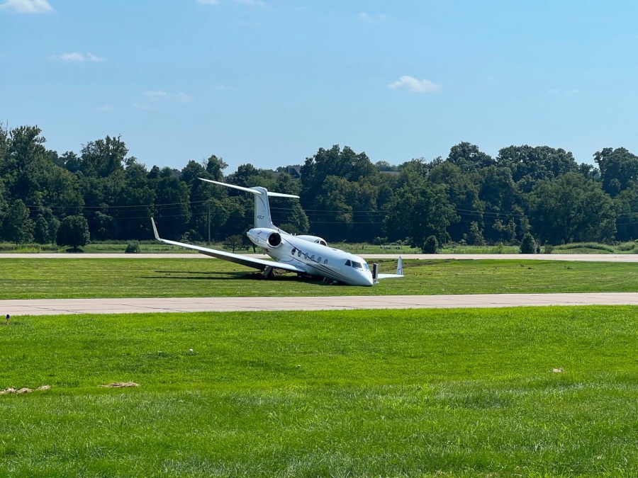 Plane encounters mechanical issue at Spirit of St. Louis Airport; No injuries reported