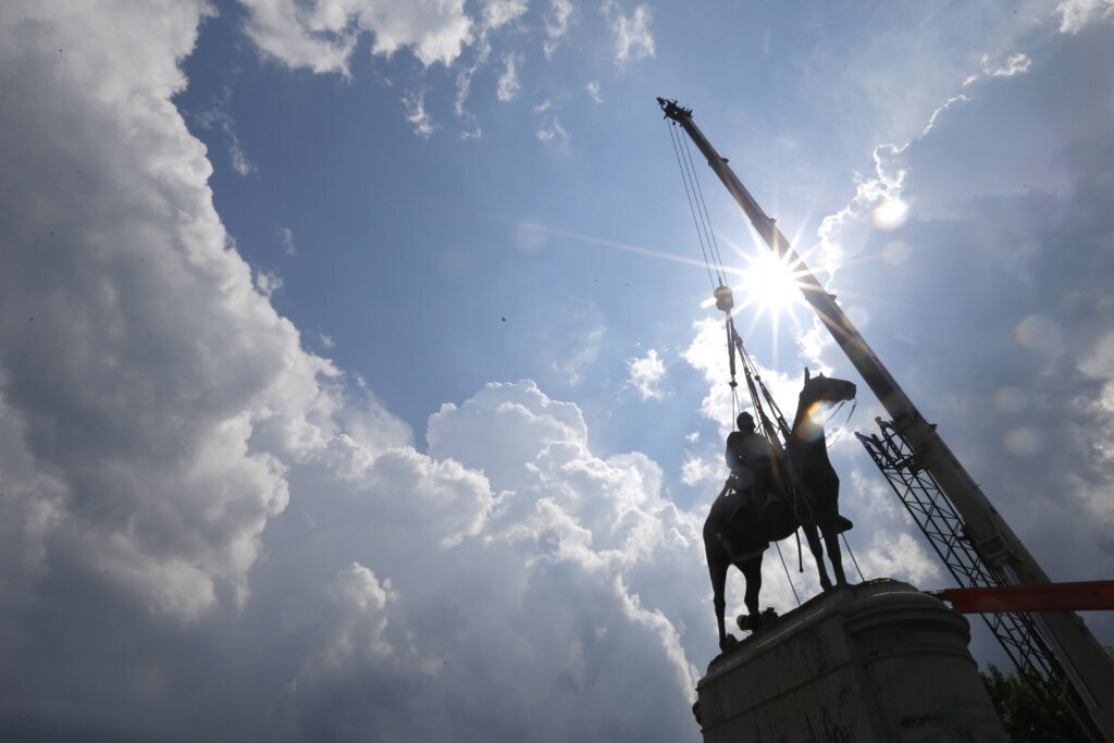 Va. school board to appeal federal court order to remove Confederate school names