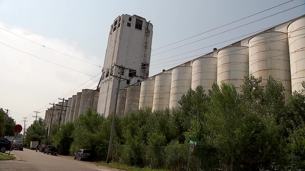 Law firm investigating ‘security failures’ after teen's 20-story fall from grain elevator