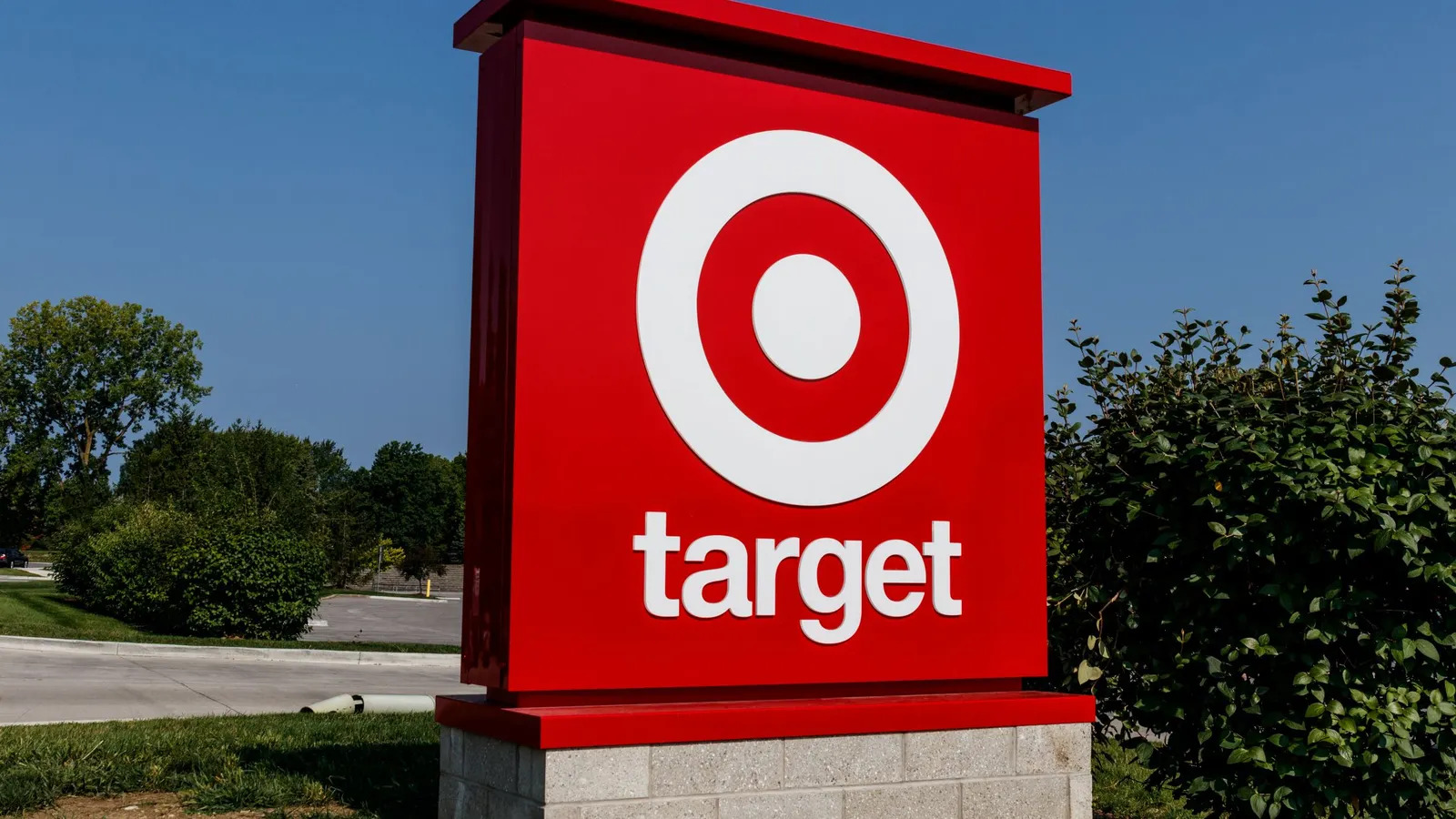 Target strengthens inventory management with digital twins