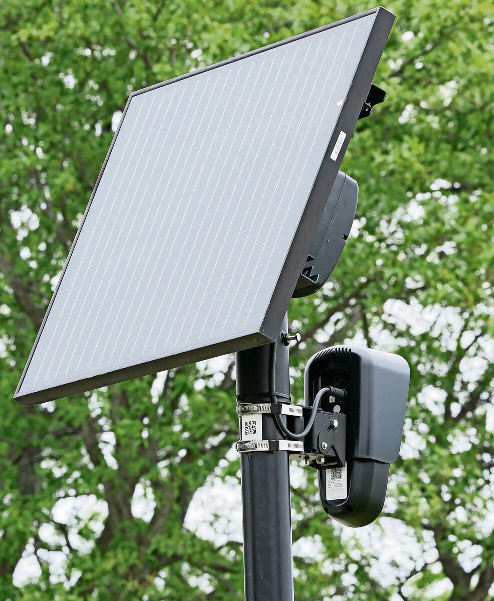 Flock Safety cameras spark debate over surveillance in Mount Clemens