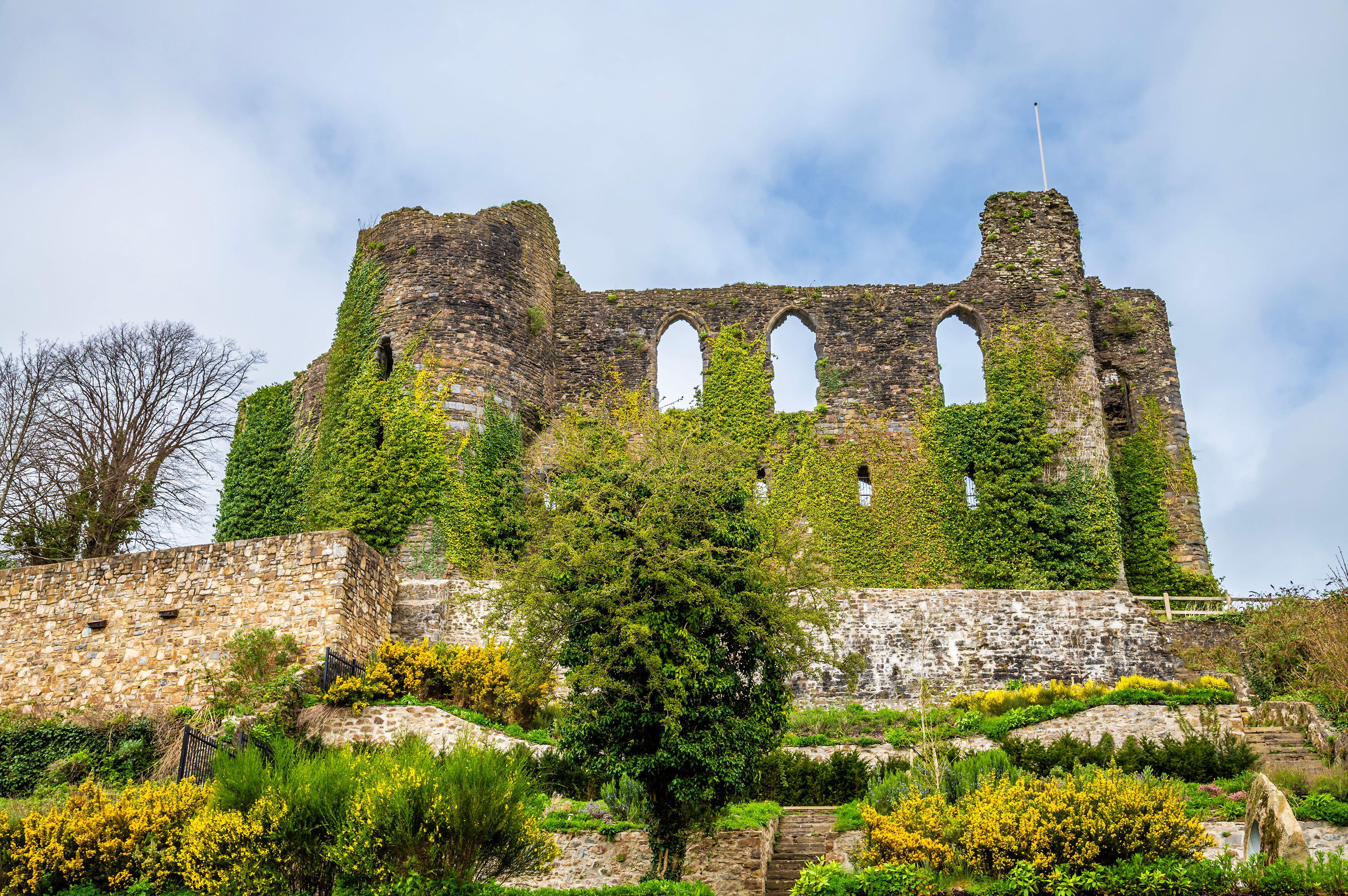 Abandoned medieval fortress to reopen as huge new £18million tourist attraction with open air shows and markets