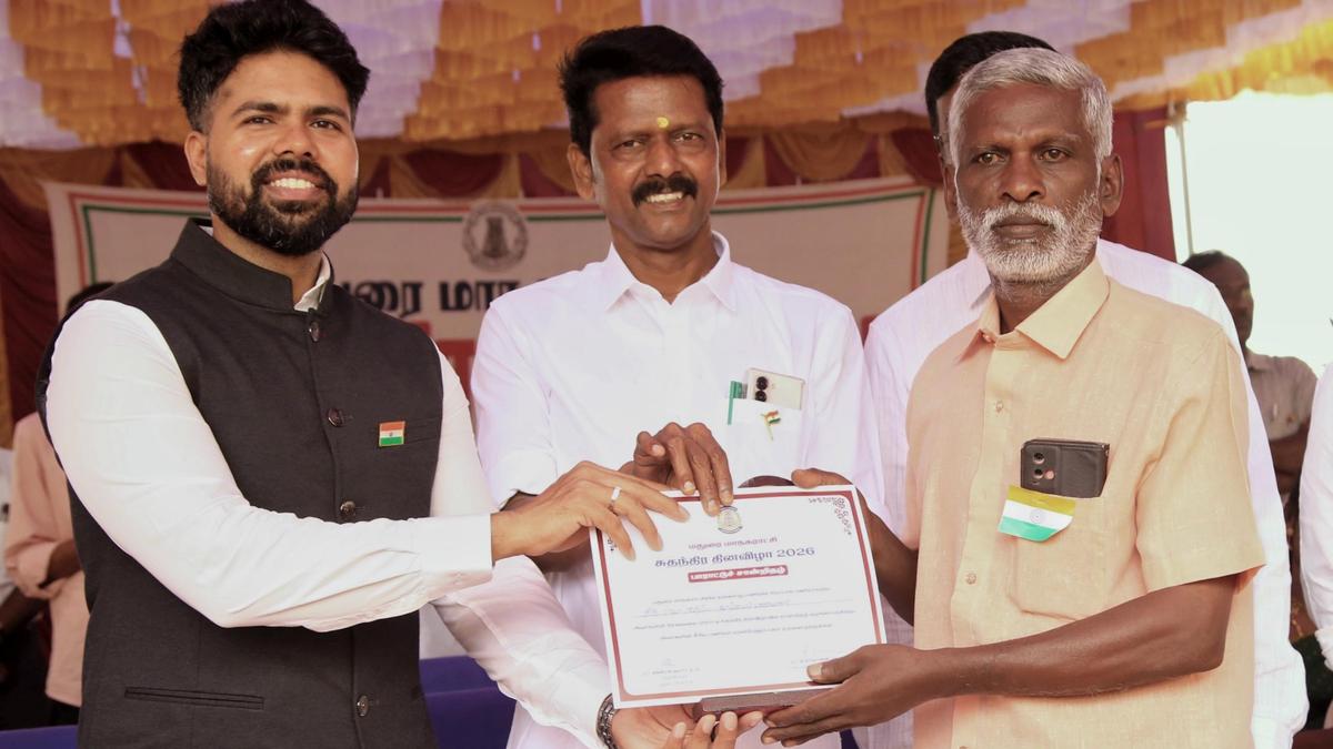 Madurai Corporation honours school toppers on I-Day