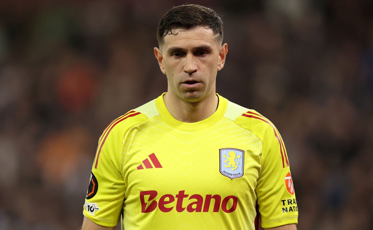 Juventus follow closely Emiliano Martinez’s situation as Aston Villa may have found his replacement