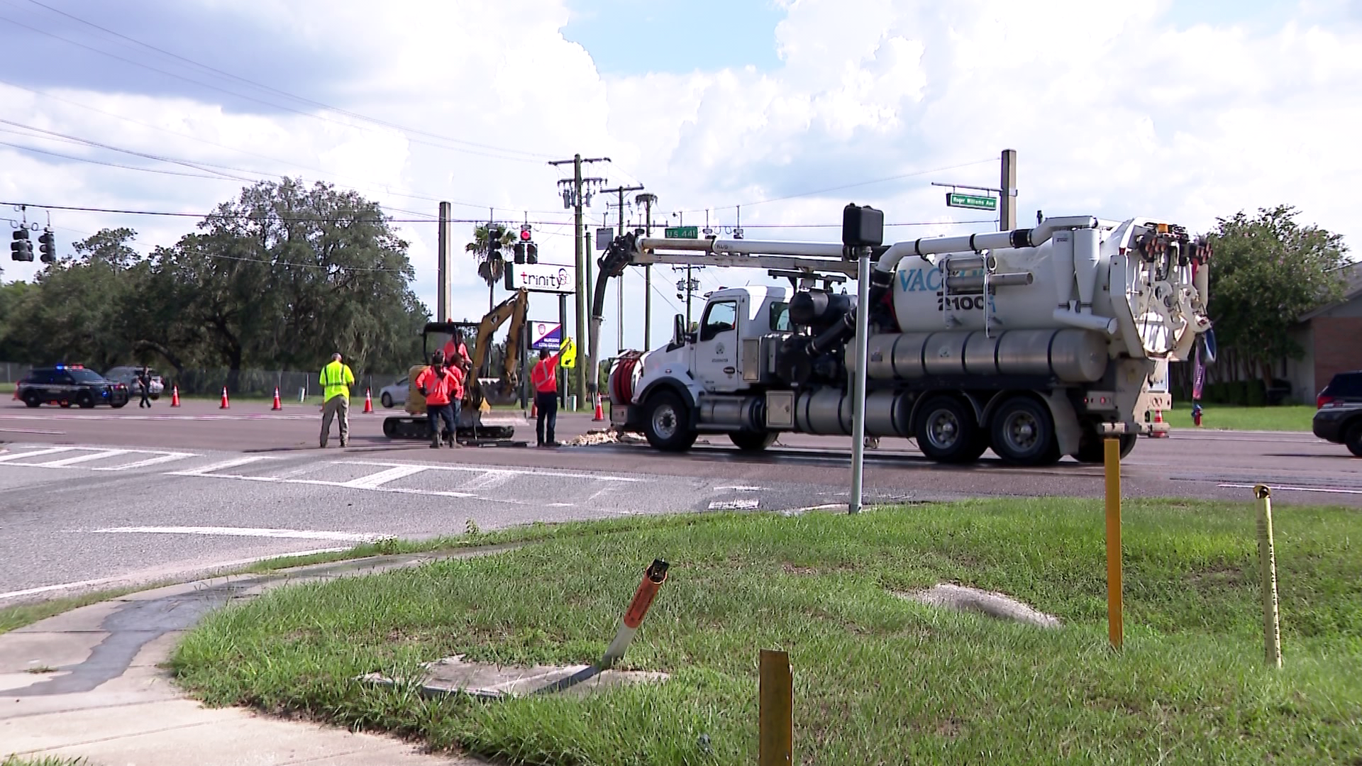 Northbound US 441 shut down in Apopka due to water main break