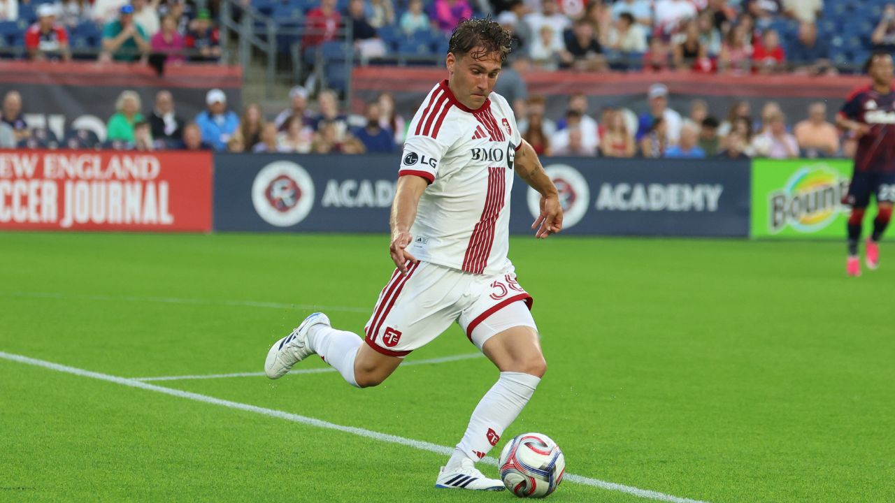 MLS Live Tracker: Toronto FC vs. New England Revolution