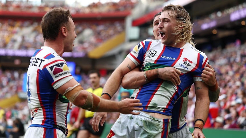 Knights pushing for top four spot against Titans