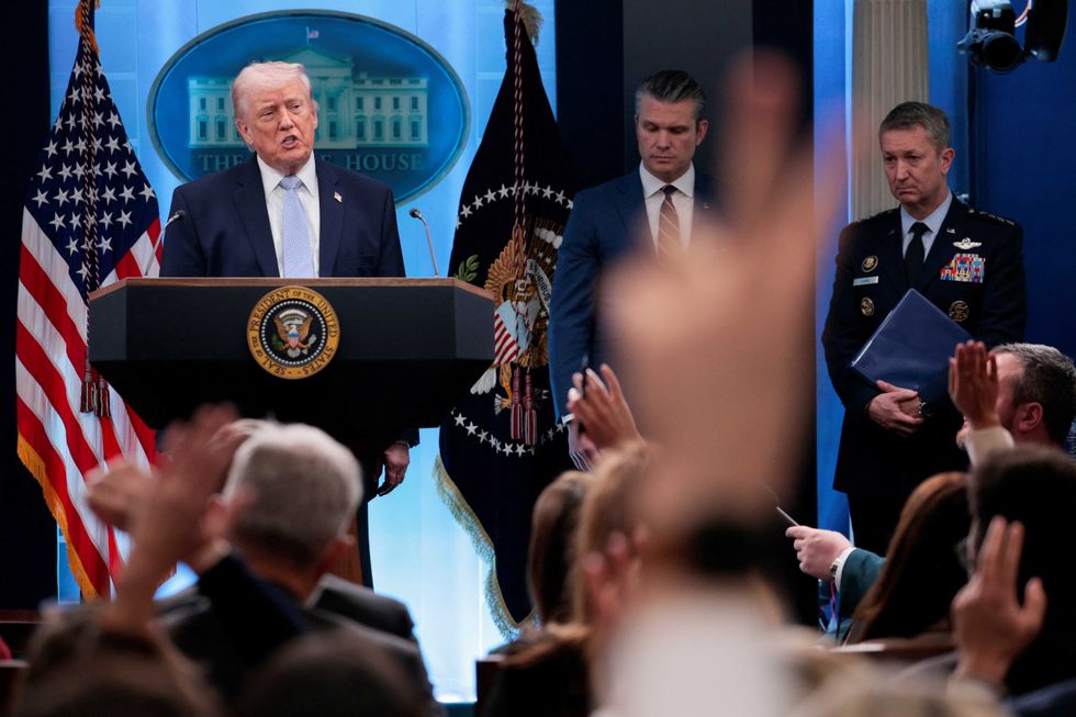 'Start doing your damn jobs': Editor issues furious letter to the press
