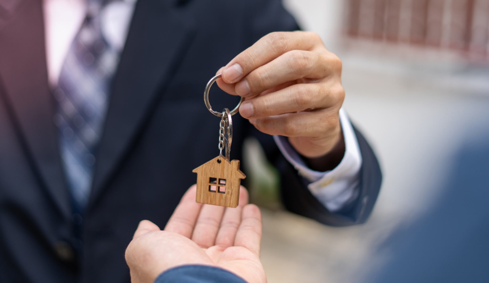 There has never been a worse time to sell a home, survey says