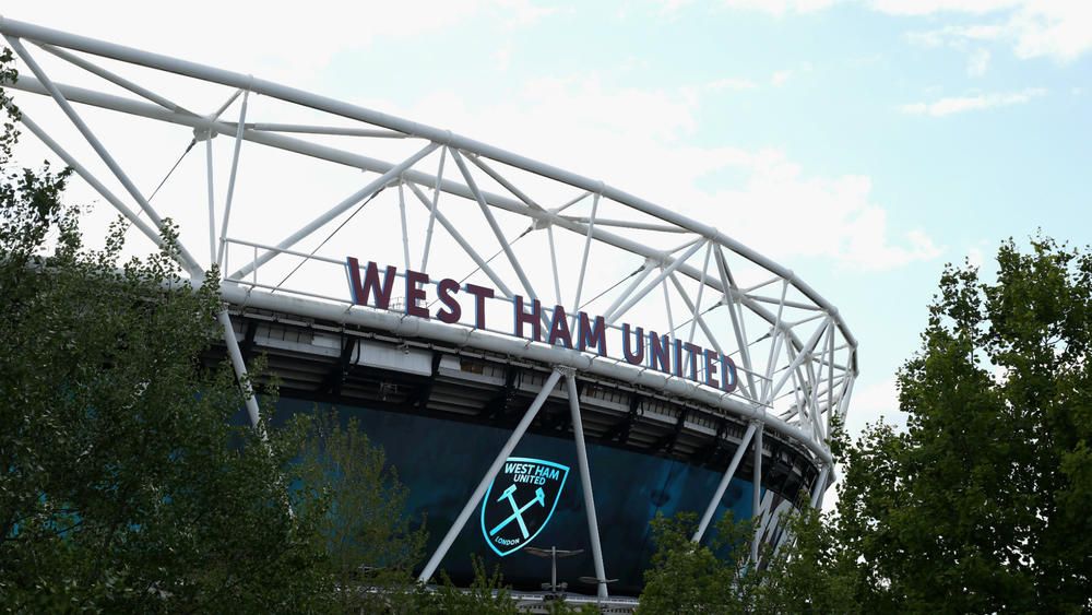 “West Ham will be everyone’s cup final in the Championship. Even little Lincoln will fill the away section at the London Stadium” Tony Gale on what relegation means for his old side