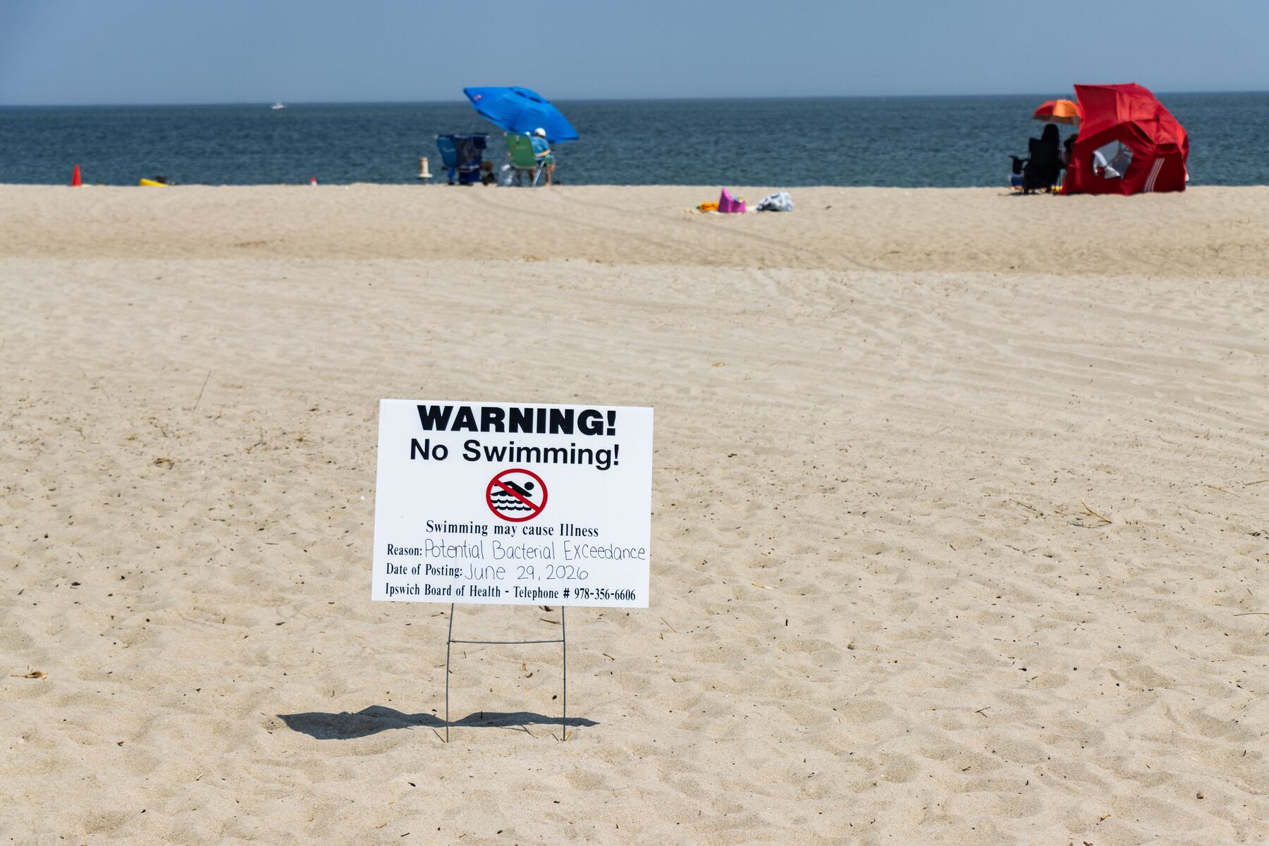 Which Massachusetts beaches are closed Sunday, Aug. 16?