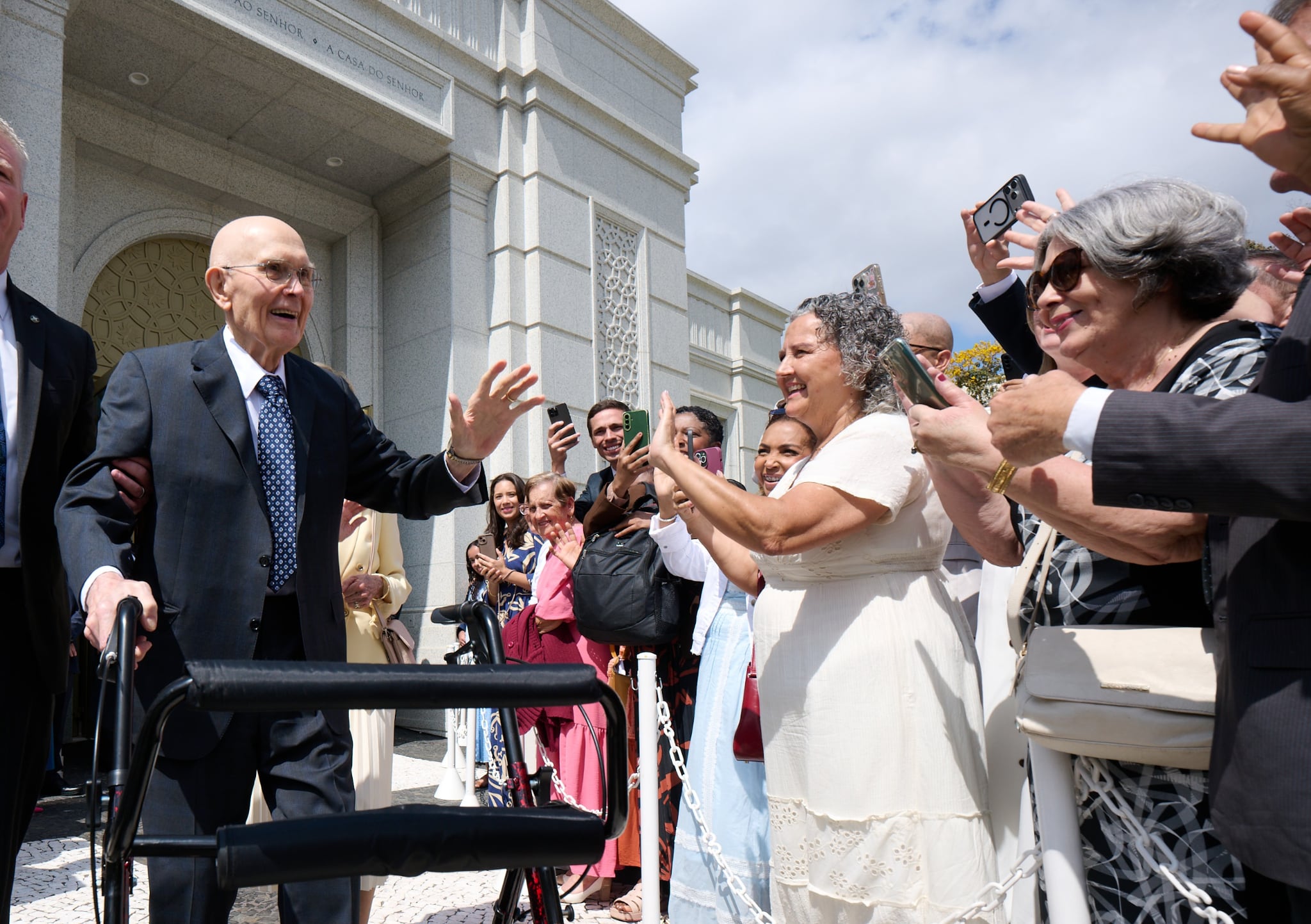 Dallin Oaks caps his first international trip as president with a religious rite he has performed before
