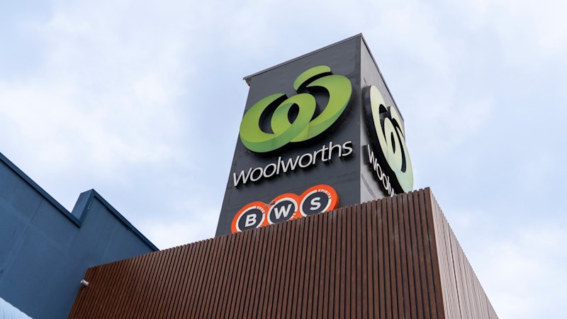 Coles, Woolworths trial facial recognition tech amid retail crime wave