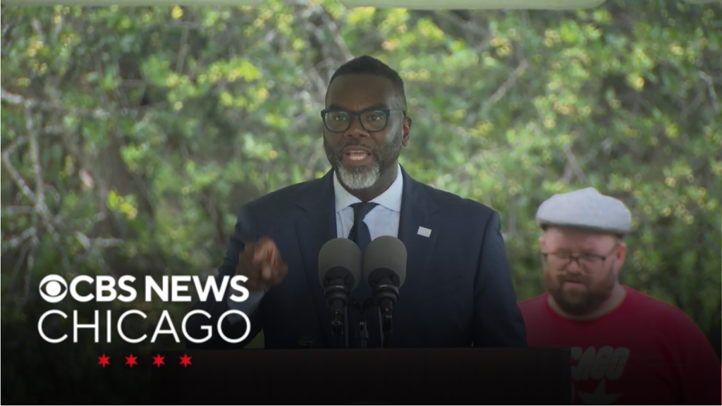 Rally for new renters’ ordinance held in Edgewater