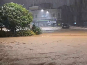 Torrential rain, landslide batter Geoje, killing 1; all residents ordered to evacuate