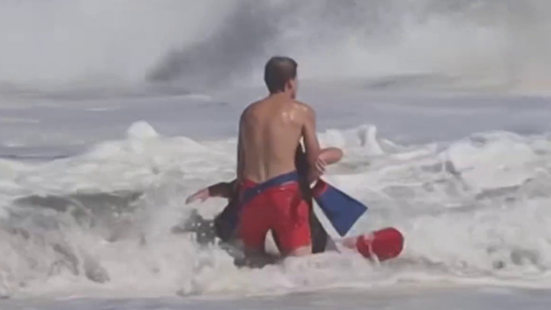 Teen lifeguard who saved boy at beach in Santa Cruz to meet with President Trump