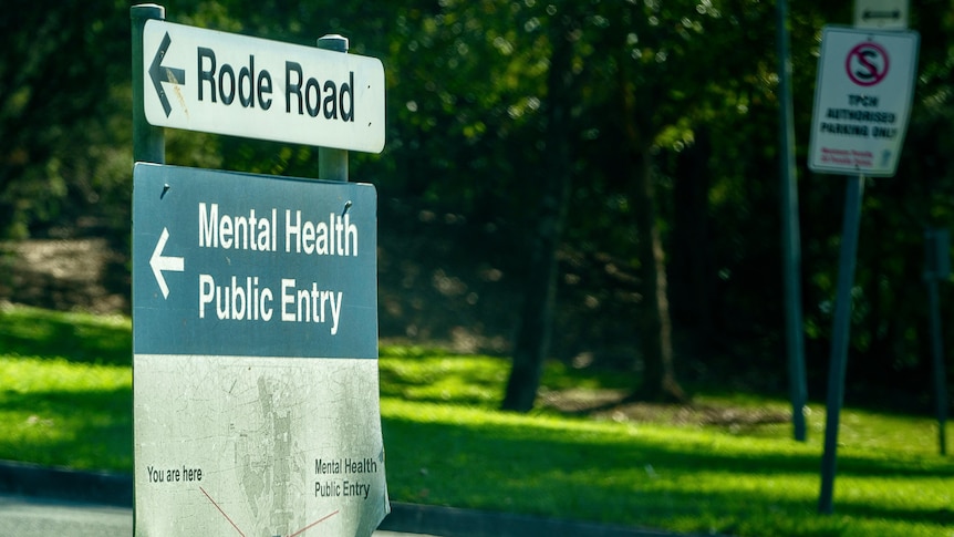 Inquest into patient suicides hears hospital's mental health facility 'overcapacity'