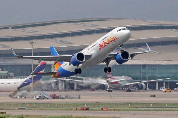 Ryanair, EasyJet, TUI and Jet2 'left side' rule for booking seats