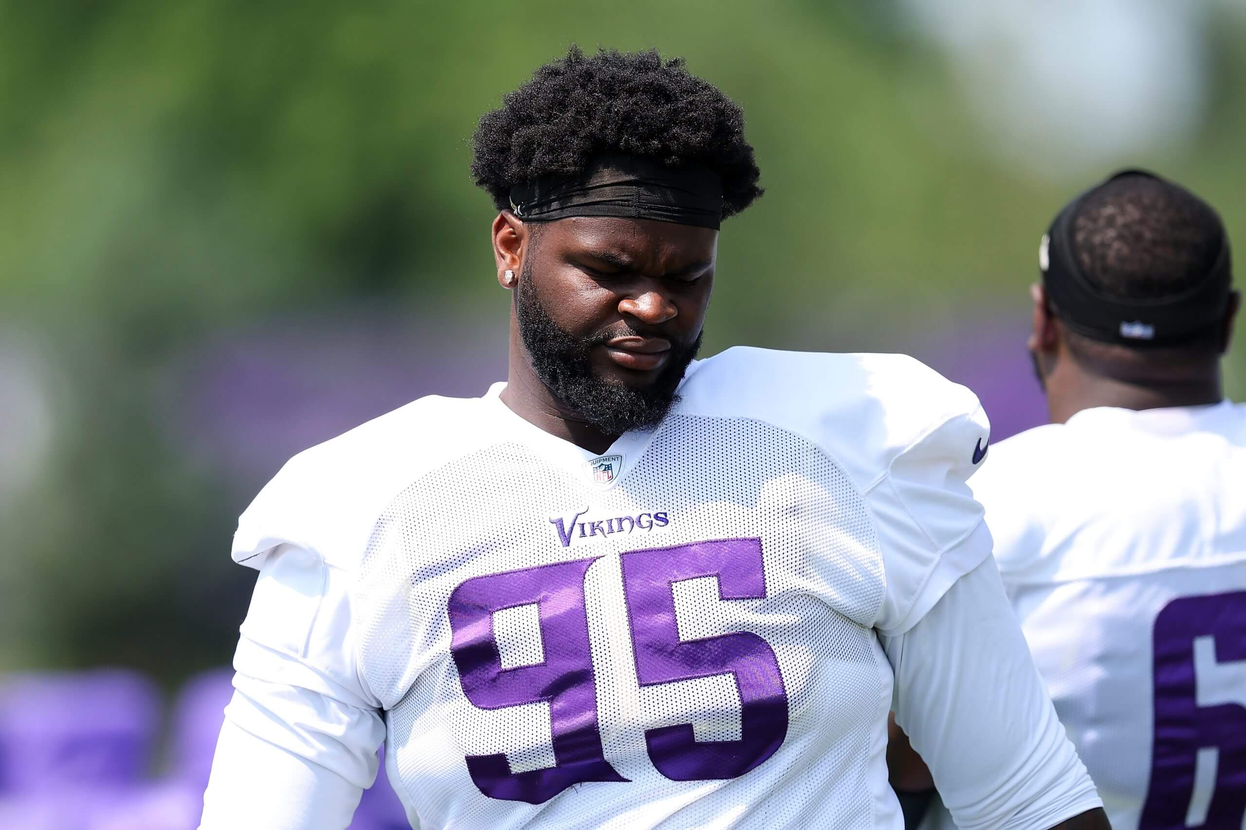 Vikings risers and fallers: How are rookies Max Bredeson and Caleb Banks trending?
