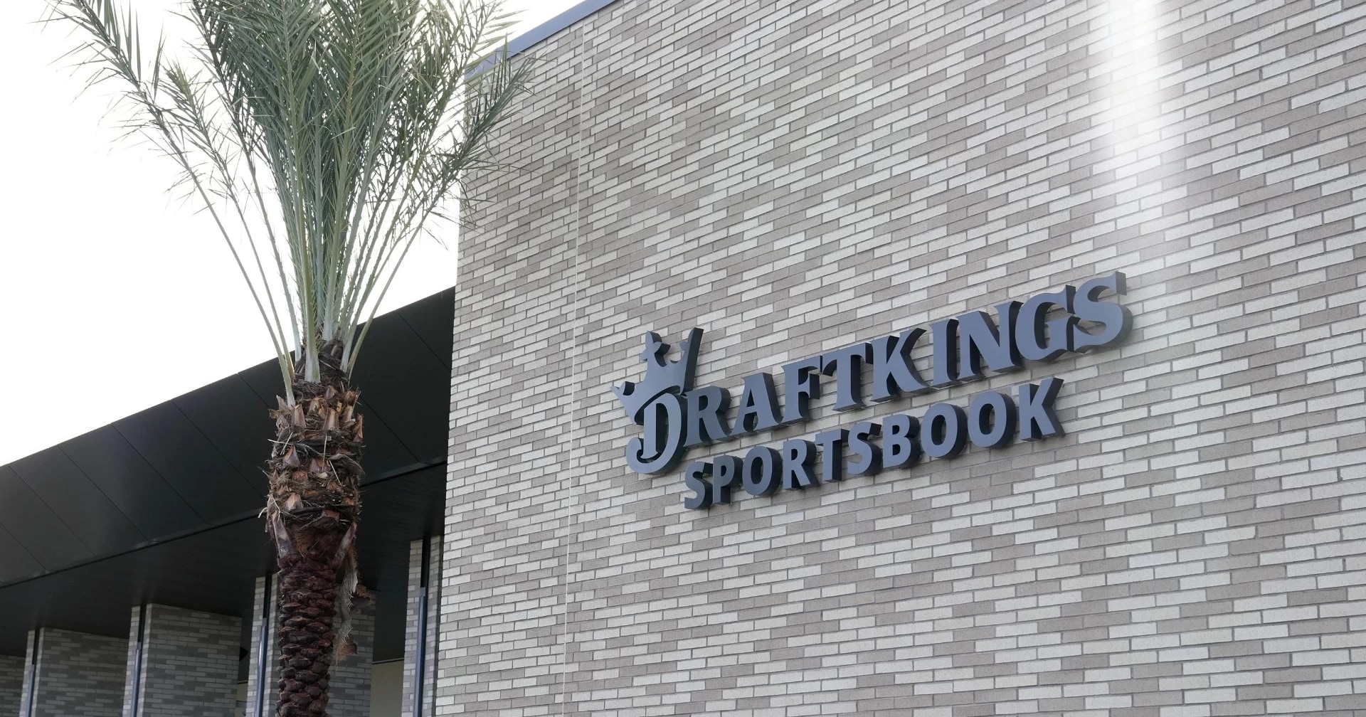 DraftKings upsizes term loan to $600M on strong investor demand