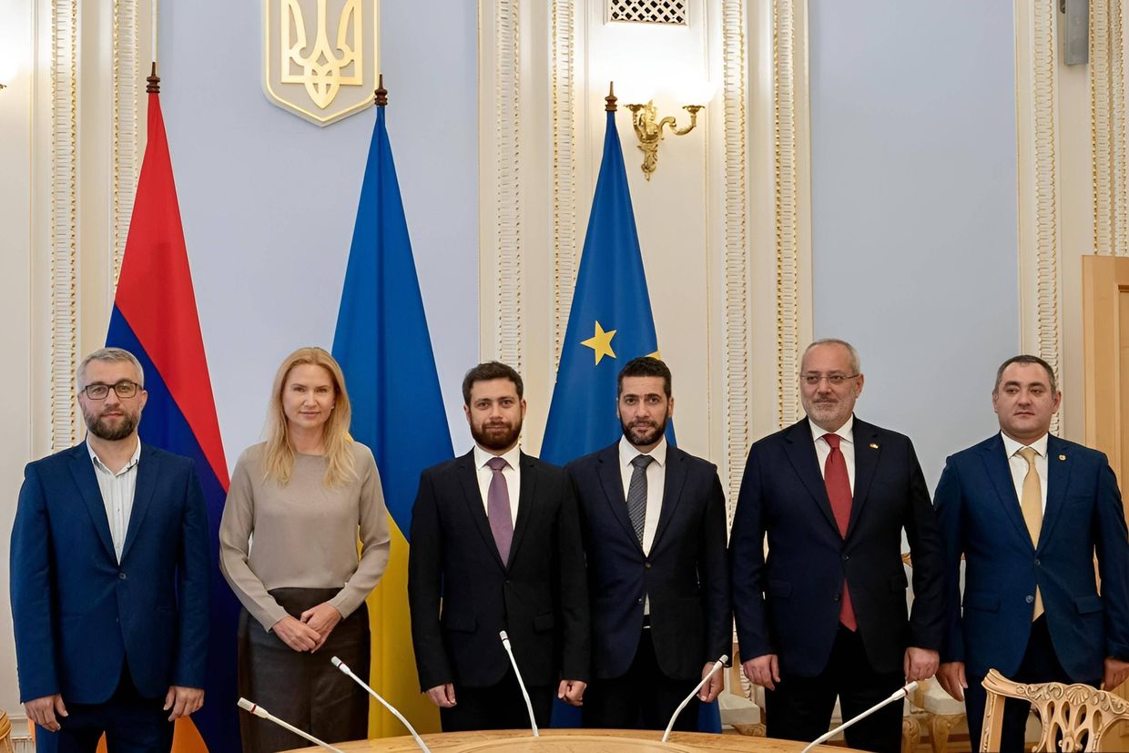 Armenia and Ukraine deepen ties as high-level meetings increase throughout August