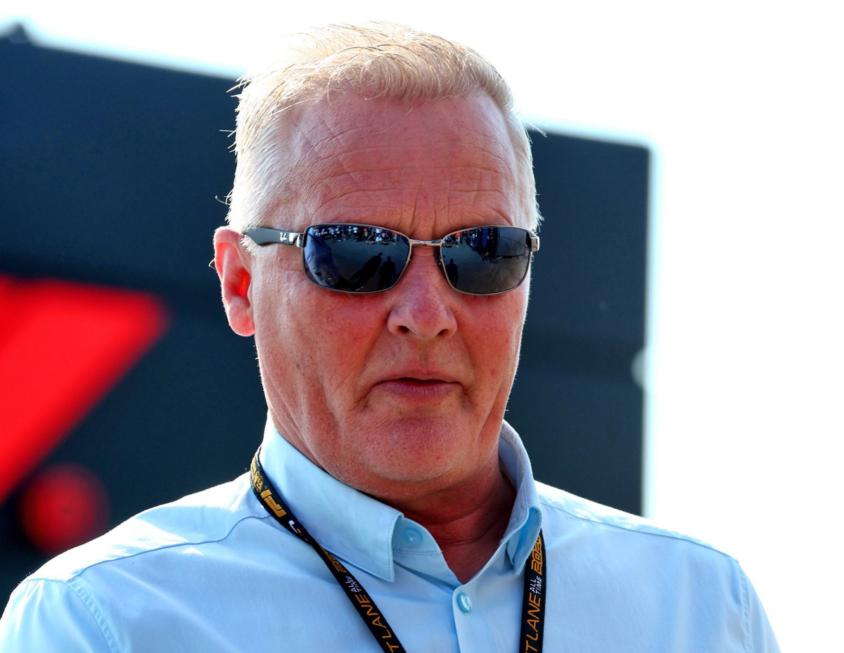 Johnny Herbert brands diehard Max Verstappen F1 fans “the worst” for abuse